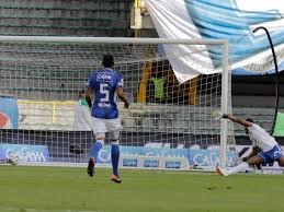 Millonarios fútbol club is a professional colombian football team based in bogotá, that currently plays in the categoría primera a. La Ausencia De Farinez Expone Las Falencias Defensivas De Millonarios Futbol Colombiano Liga Betplay Futbolred