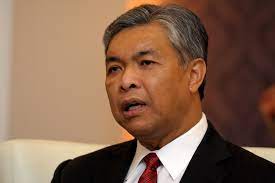 Penggulungan timbalan presiden umno datuk seri mohamad hasan. Zahid Hamidi Faces Backlash After Attacking Mahathir S Racial Origin The Independent News