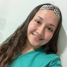 Hola! Mi nombre es Nicole Alvarado, tengo 28 años y soy Médica General.  Desde el mes de Julio, estaré atendiendo en el @centromedicoferminroca los  días martes y jueves. Si tienes algún síntoma,