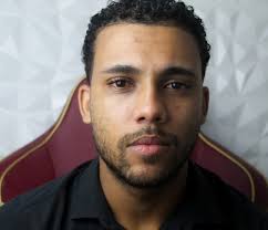 Seu sorriso me encanta a cada dia. Te love