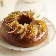 La Brioche Bordelaise Est L Ancetre De La Galette Des Rois Les Chefs Lenotre L Ont Travaille Moelleuse Et Doree Parsemee De Alimentation Gourmandise Traiteur