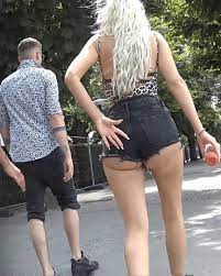 blonde-teen-big-ass-in-cheeky-shorts.avi_snapshot_01.40.863 |  candidforum-videos.com