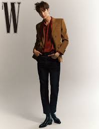 His birthday, what he did before fame, his family life, fun trivia facts, popularity rankings, and more. Magazine Collection On Twitter Korea Byeon Woo Seok For W Korea Magazine Magzco Photoshoot