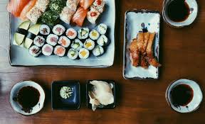 Votre commande déposée devant votre porte par nos livreurs. 3 Fantastic Sushi Making Kits That Sushi Planet Recommends