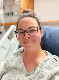 Gm guys , is this a safe space? 🥴 so I'm wondering, does anyone have  dialysis dreams or am I crazy . 😭 it's so ridiculous but I have dialysis  related dreams