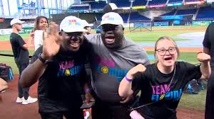 Marlins welcome special guests at loanDepot Park ahead of start to Citrus Series with Rays