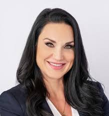 Kim Bibb's Instagram, Twitter & Facebook