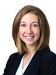 Lisa Geary's Instagram, Twitter & Facebook