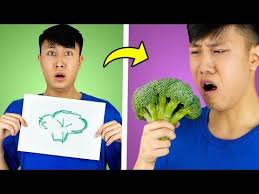 Zeichne Es Oder Iss Es Wer Am Schlimmsten Zeichnet Muss Es Essen Youtube Back To School Pranks Edible Makeup Videos Tutorial