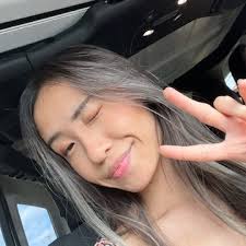 Lucy Yang 👋 (@_Lucyyang_)