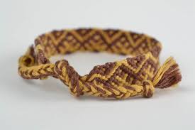 Adorn your wrists with strikingly designed designer friendship bracelets from alibaba.com. Madeheart Com