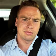 Poszukuje coupe , od 2019r, benzyna , PL salon.