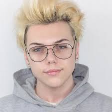 Photos : Manny Gutierrez, Gabriel Zamora, James Charles... Quand les beauty  boys deviennent égéries !