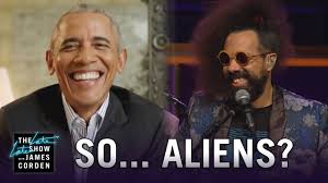 Gebrauchen sie die eingeklammerten substantive. Auch Obama Orakelt Von Ufos Ist Es Realistisch Dass Wir Besuch Von Ausserirdischen Bekommen Haben Wissen Tagesspiegel