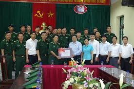 Ông phạm bình minh đi trung quốc lần đầu với cương vị bộ trưởng ngoại giao, trong chuyến thăm giới bình luận cho là mang nhiều 'tính thủ tục'. Ä'bqh Pháº¡m Minh Chinh Tiáº¿p Xuc Cá»­ Tri Tp Mong Cai