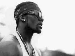 If you can't get enough of the chocolate factory don't worry as the cd comes with a bonus one. Loveland Paroles R Kelly Greatsong