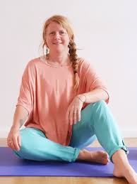 Yoga kurser med talayeh mitt på staden och i bromma. Louise Windsor Yoga Teacher Yoga