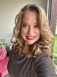 Diane Mramor 84 fair, 85 Europe. Would love to meet up with fellow choir  members, especially Lisa Buscemi