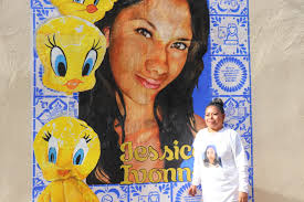 Memoria Viva: retratan la creación de murales para víctimas de desaparición  en Ciudad Juárez