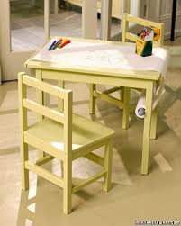 Kids Paper Scroll If Your Children Are Budding Artists They Probably Enjoy Pursuing Projects Independently Cool Kids Rooms Kid Room Decor Kids Craft Tables