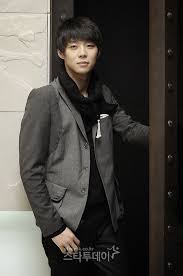 Uyuşturucu kullanınca gözlerinizin çevresi böyle siyah mı oluyor? Park Yoochun S Interview It S Hallyu Anime And Us