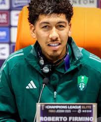 الفنان رأغب علامه اليوم من دبي مع محمد صلاح