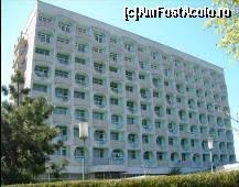 Barda/oturma salonunda misafirlerimize içecek servisi yapılmaktadır. Hefaistos Hotel Eforie Nord Impresii PÄƒreri RecomandÄƒri Hefaistos Hotel Amfostacolo Amfostacolo