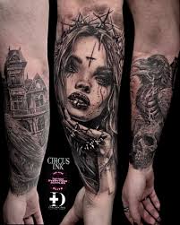 Continuation of this sleeve for @keisha_austin_666 raven and skull is  healed, rest is fresh. Done at @circusinkuk Sponsored by  @tattooeverythingsupplies @inkdoctortattoo Using @valknutrotary @i.am.ink  @rustiitattooneedles @tattoonumbingcream #horro ...