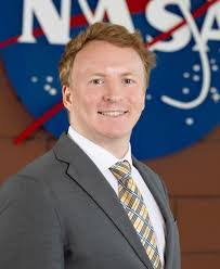 Edgar Barraza's Instagram, Twitter & Facebook