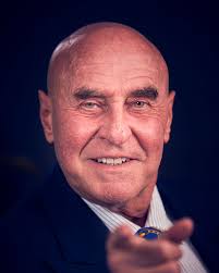 Dr. iur. Valentin N. J. Landmann