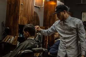 How to choose right mens hair salon dapper divine. Five Of Sa S Top Grooming Bars For Men