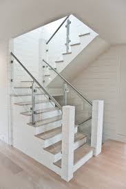 These products find their application in public places, residences, airports, restaurants, airports and more. Wood And Glass Railings Houzz
