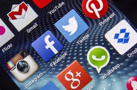 Utilizatorul care a pus această întrebare te ignoră. Twitter Verifica Ce Alte Aplicatii Mai Ai Pe Telefon Facebook Poate Face Poze Fara Sa Stii Www Yoda Ro