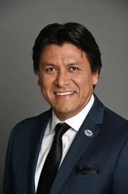 El Emperador» Claudio Suárez defiende a Ochoa, alienta a Lozano y critica a  Martino