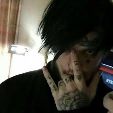 Pin By A𝖓𝖌𝖌𝖊𝖆 On Lil Peep In 2020 Lil Peep Beamerboy Lil Peep Hellboy Dark Aesthetic