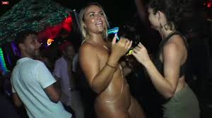 Miami TV Presenter Interviewing People Naked Cuz It's Too Hot