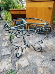 Les Boutiques Ressource Vous En Ete Shopping Du Week End 10 Main Street Table Basse Fer Fer Forge Table Basse Vintage