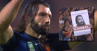 Il y a de ça presque un an, je vous parlais de la marque au poil, une gamme de produits pour hommes, dont sébastien chabal en était la figure de proue. Video En 2007 Chabal Faisait Frissonner Les Supporters Avec Ses Charges Surpuissantes Le Rugbynistere