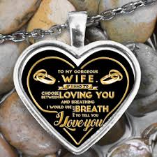 From pamper sessions to rustic accessories for your home and funny doormats that expose her shopping habits, we have tonnes of presents for wife to choose from. Christmas Presents For My Wife 2020