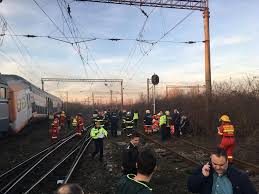Află informații cu privire la orarul trenurilor de călători între principalele orașe din românia, cu date direct de la operatorii cfr călători, transferoviar ploiești sud. Update Galerie Foto DouÄƒ Trenuri S Au Ciocnit Frontal La PloieÈ™ti Triaj