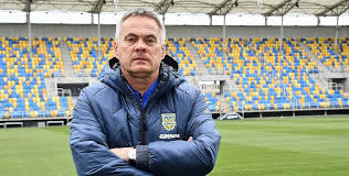 Zieliński later took over the manager role at many polish clubs, such as korona kielce, gks bełchatów, górnik łęczna. Nowy Trener Arki Jacek Zielinski Chce Otworzyc Glowy Zawodnikow I Przypomniec Im Ze Potrafia Grac W Pilke