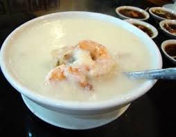 Tumis bawang putih dan jahe hingga wangi, angkat. Bubur Kwang Tung Hangat Lembut Bubur Seafood 24 Jam
