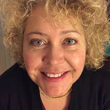 Deborah Reade's Instagram, Twitter & Facebook