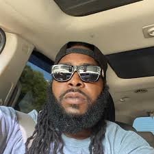 I have a 09 yz450f I noticed my exhaust pipe was glowing red coming off the  head going around the bend what could that be