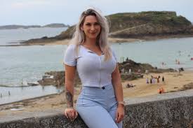 Influenceuse à Saint-Malo, Laurine vit de ses photos sur les réseaux sociaux