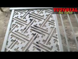 Bentuk geometrik umumnya mengarah ke garis diagonal dan bentuk kawung. Cara Buat Motif Pagar Besi Super Keren Anyam Atau Batik Manual Las Listrik Youtube Besi Pagar Anyaman