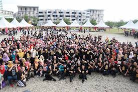 Salah satu daripada faedah bersukan ialah kegiatan sukan dapat membantu mengekalkan kesihatan fizikal dan mental. Sambutan Hari Sukan Negara 2018 Peringkat Kkmm Di Tapak Parkir Kereta Kkmm Putrajaya Pada 15 Oktober 2018