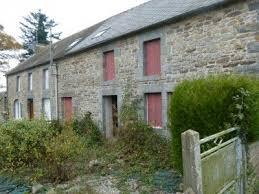 Country Cottage Habitable But Needing Some Work Ideal As A Holiday Bolt Hole Under An Hour From Dinan And The Coast French Property Country Cottage Property