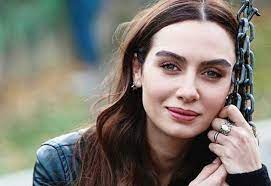 Jun 08, 2021 · amine gülşe: Birce Akalay In Estetiksiz Hali Gorenler Soke Oldu Internet Haber