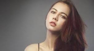 Itu setelah dia membongkar dosa perselingkuhan bek persija jakarta, alfath fathier lewat instagram stories. Profil Ratu Rizky Nabila Model Yang Bercerai Dengan Alfath Fathier
